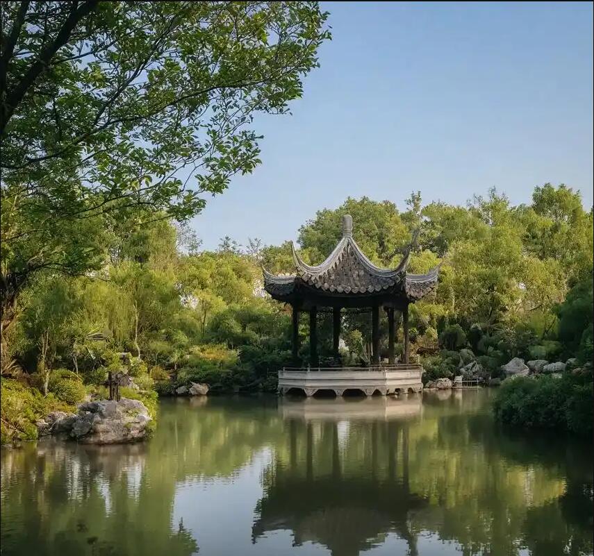 朝阳龙城祸兮餐饮有限公司