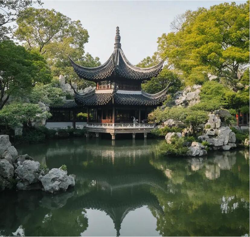 朝阳龙城祸兮餐饮有限公司